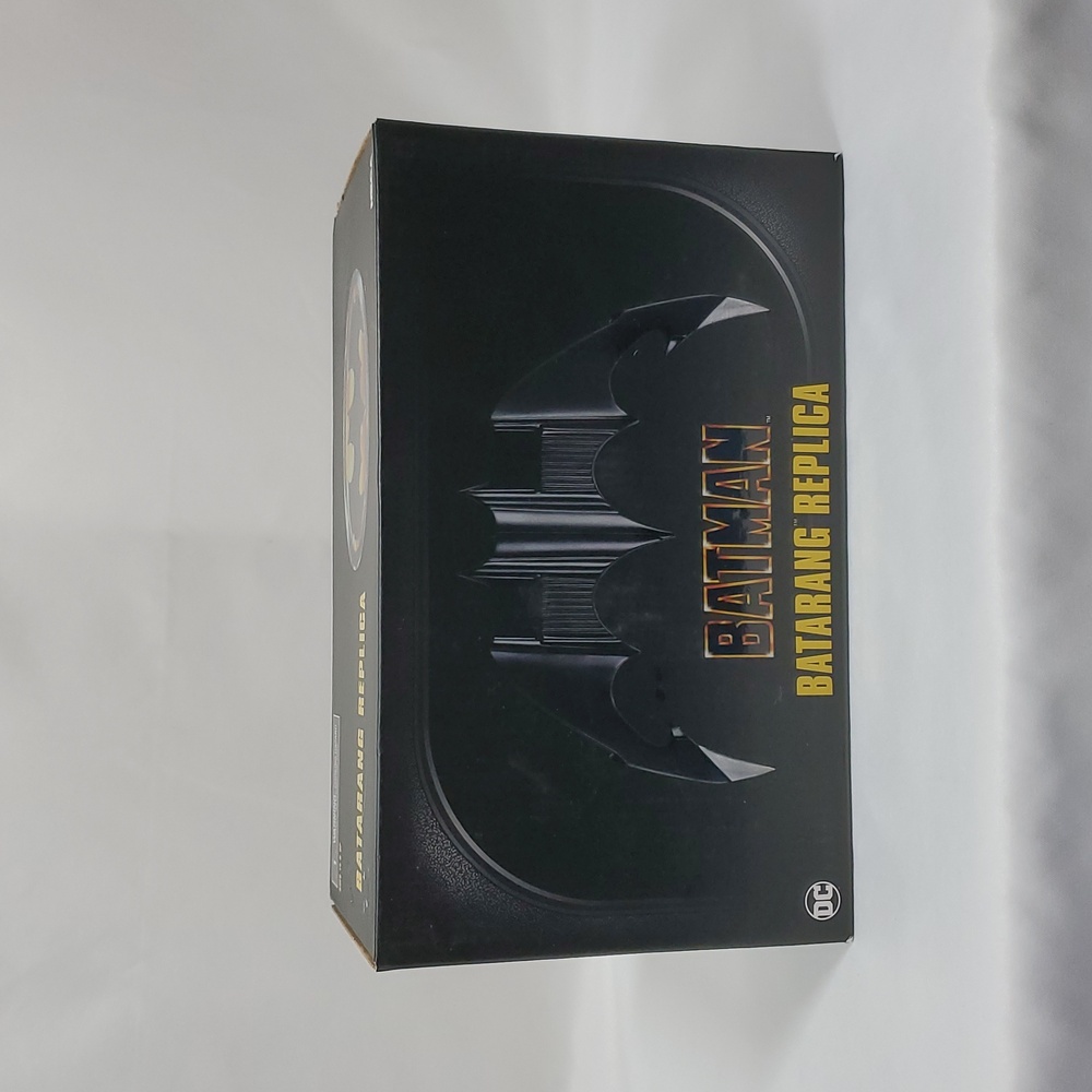 NECA 🦇 Batman 1989 Batarang Prop Replica With Display Base 🦇 Foldable